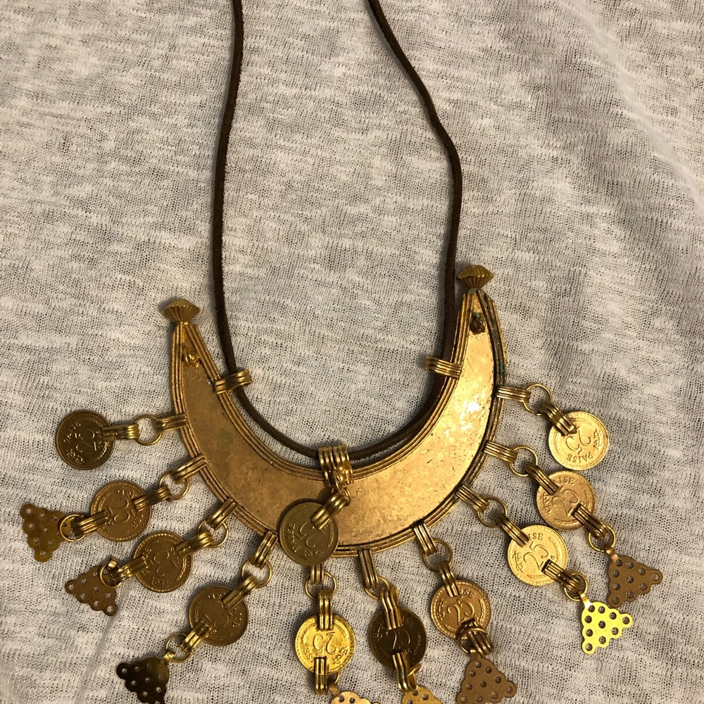 🟠 J Crew necklace. - Picture 2 of 4